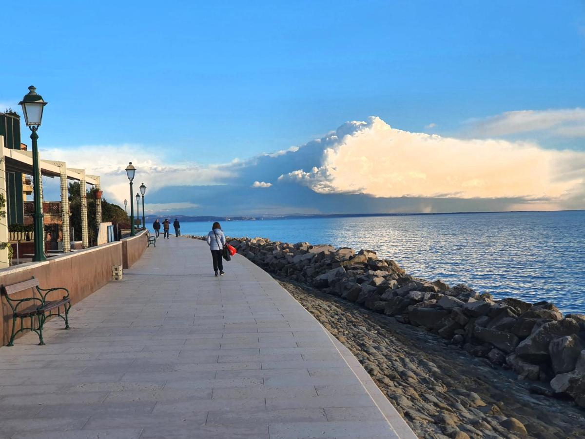 Hotel Antares Градо Екстер'єр фото