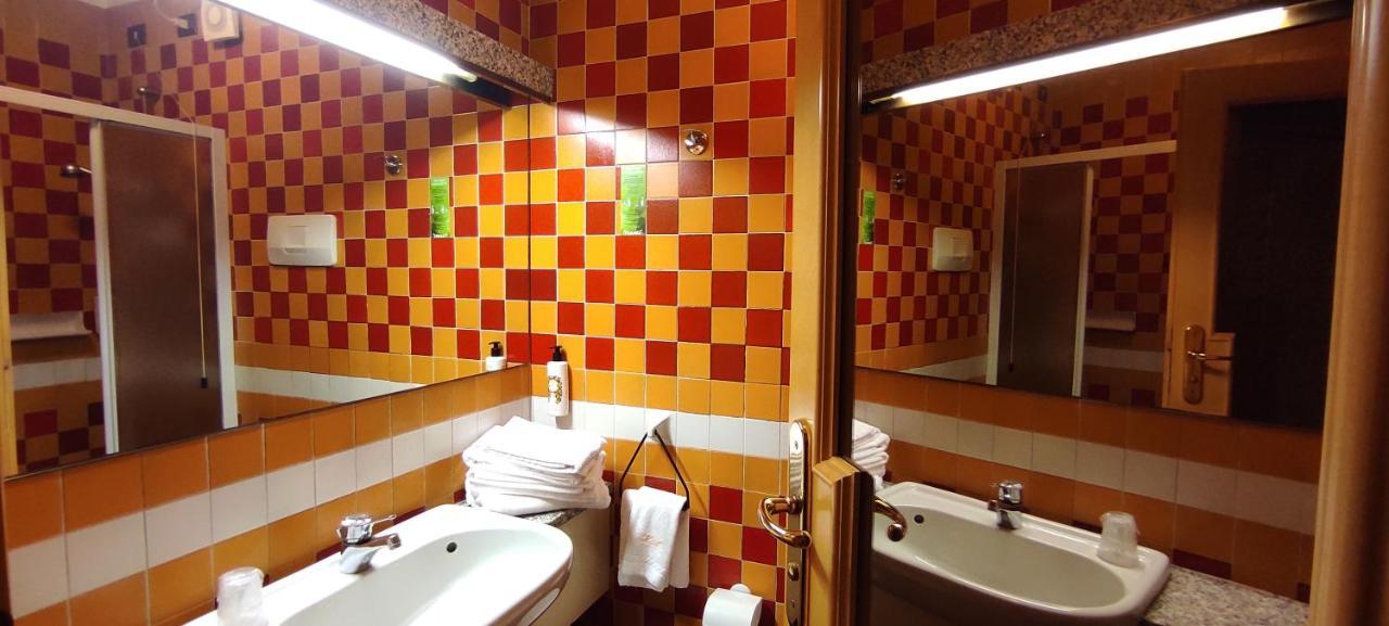 Hotel Antares Градо Екстер'єр фото