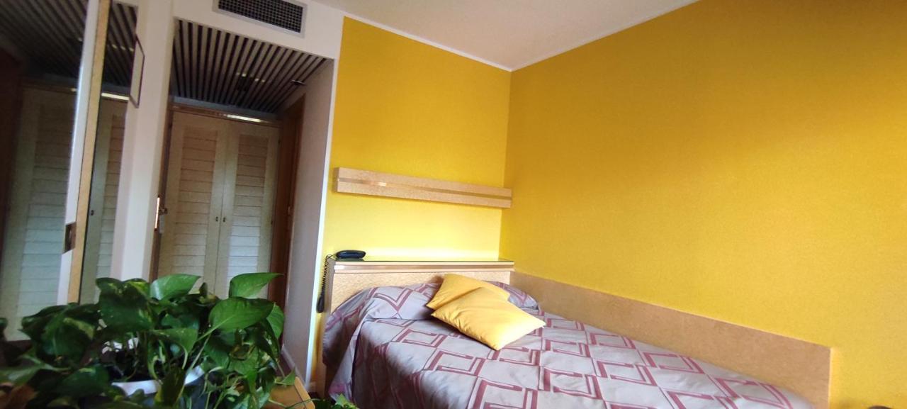 Hotel Antares Градо Екстер'єр фото