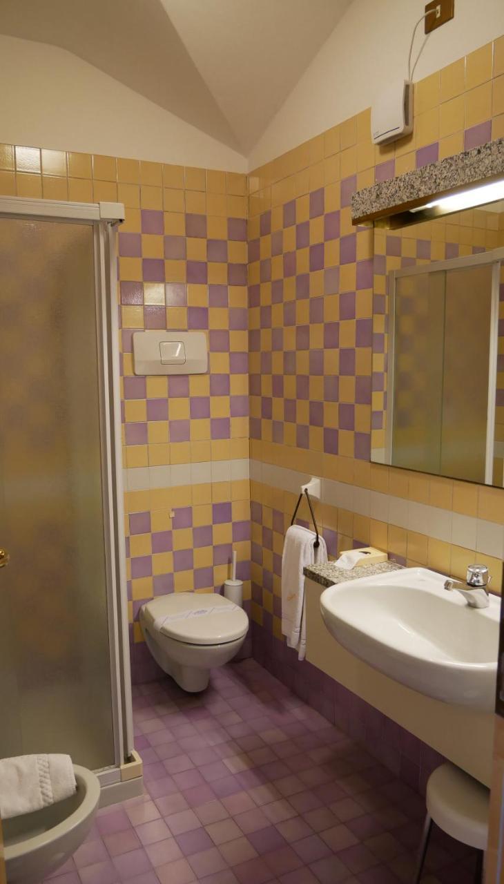 Hotel Antares Градо Екстер'єр фото